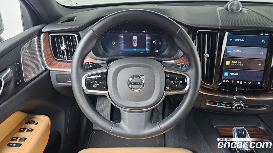 Volvo XC60 2025