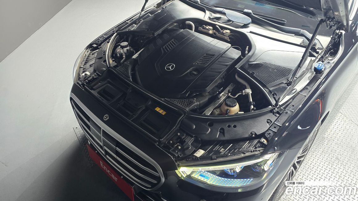 Mercedes-Benz S-Class 2021