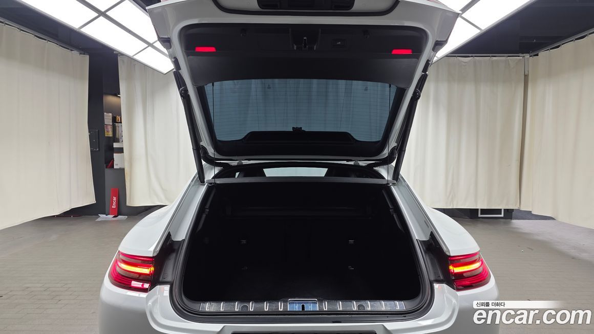 Porsche Panamera 2018