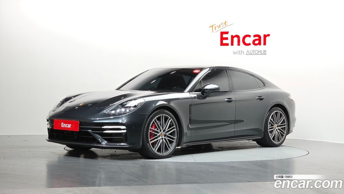Porsche Panamera 2021