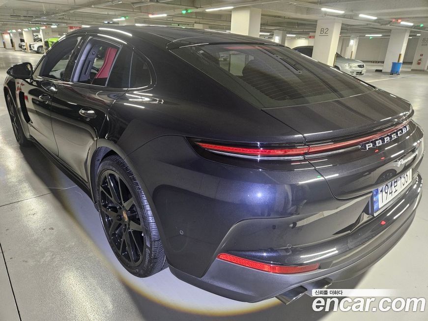 Porsche Panamera 2024