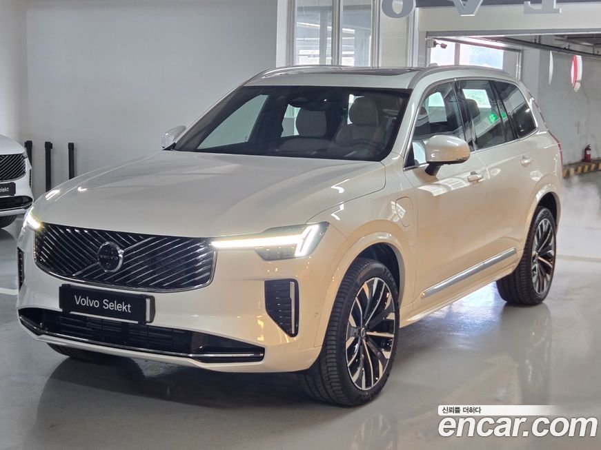 Volvo XC90 2025