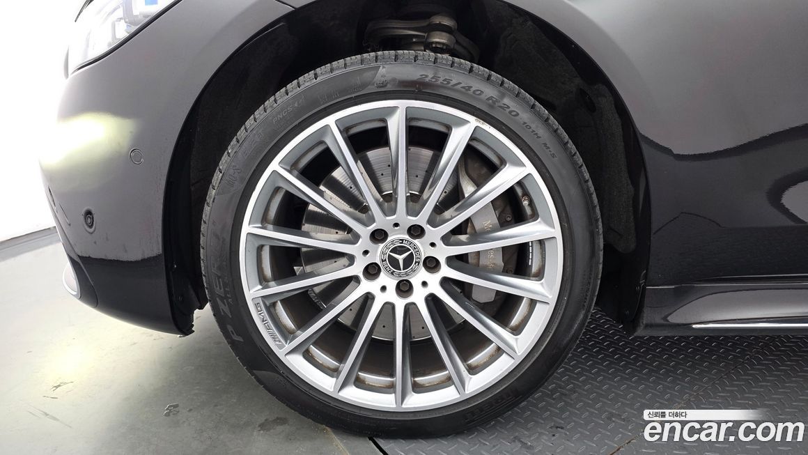 Mercedes-Benz S-Class 2021