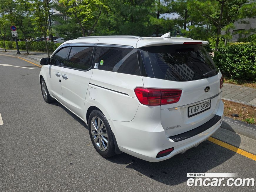 Kia Canival 2019