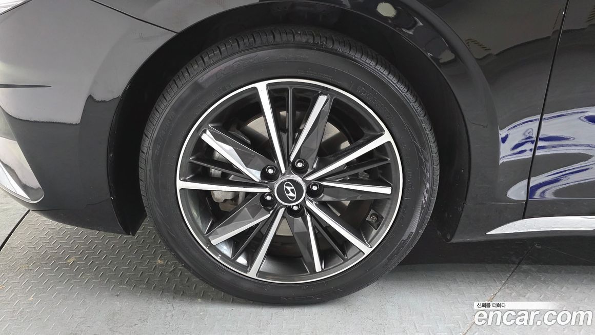 Hyundai Grandeur 2020