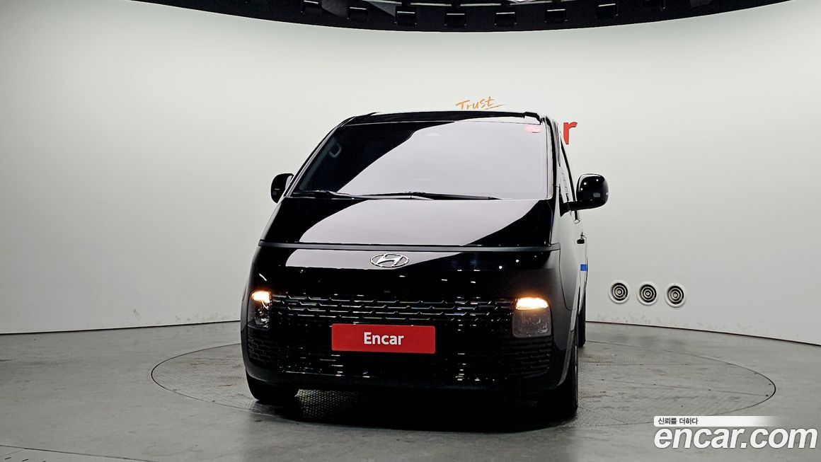 Hyundai Staria 2022