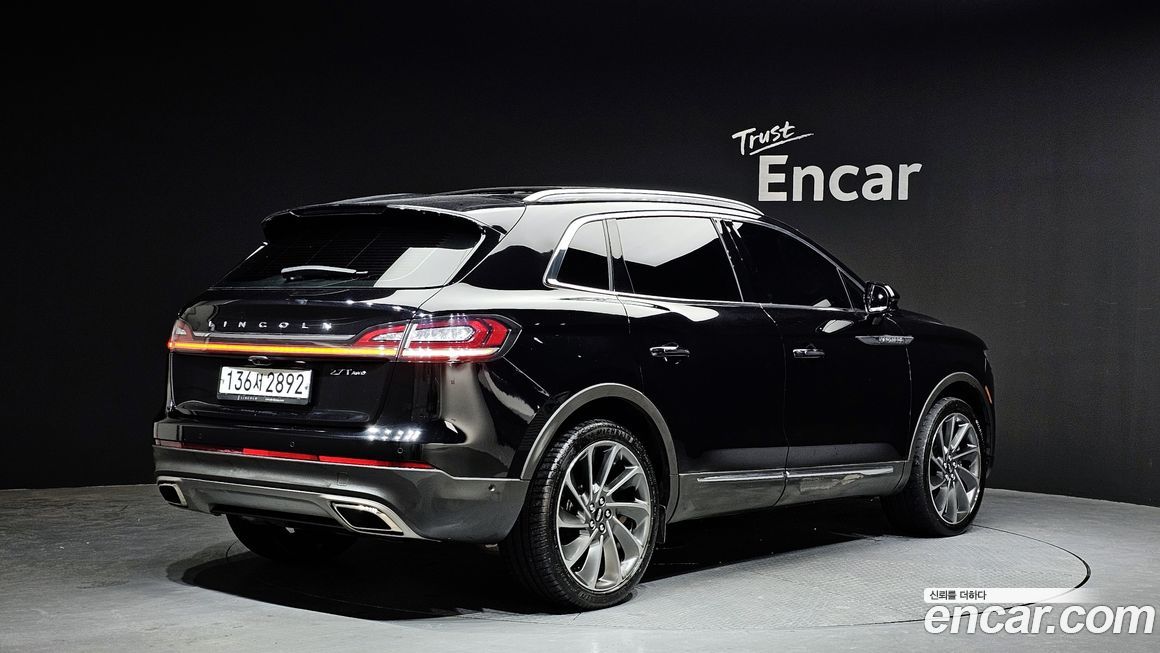 Lincoln Nautilus 2020