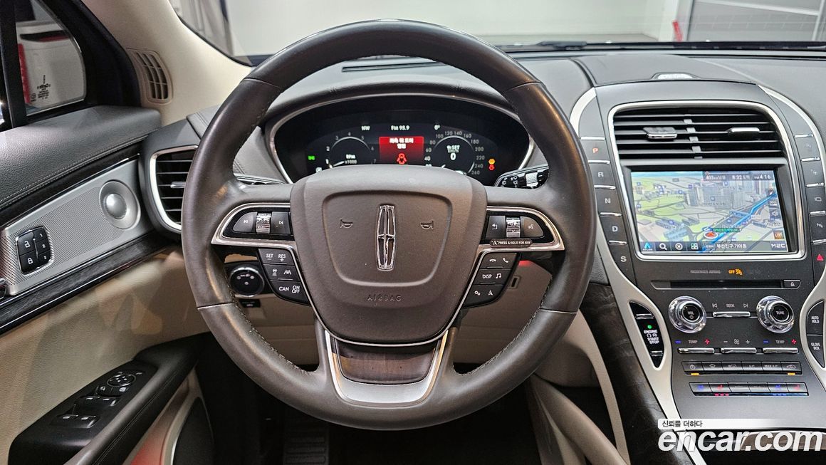 Lincoln Nautilus 2020