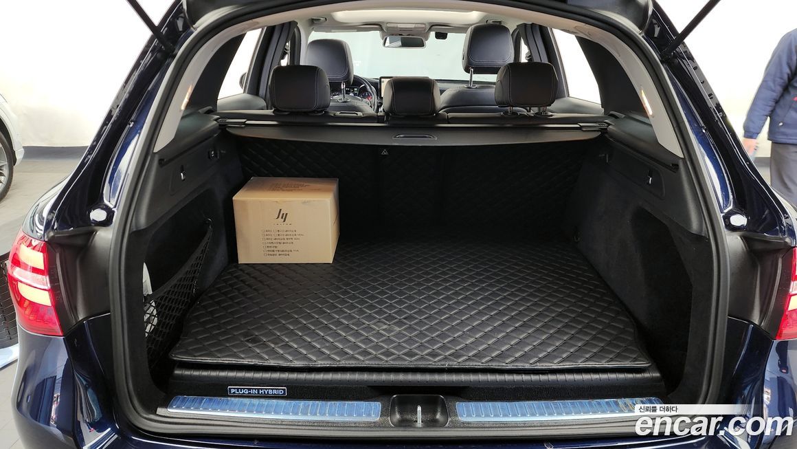 Mercedes-Benz GLC-Class 2019