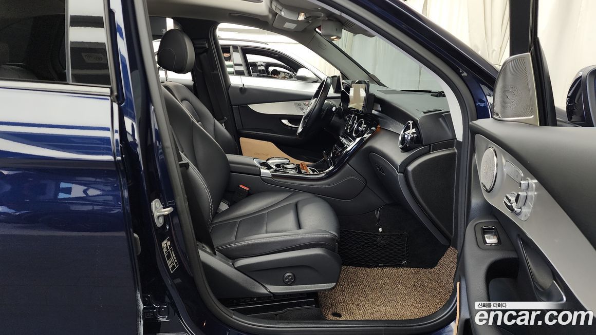 Mercedes-Benz GLC-Class 2019