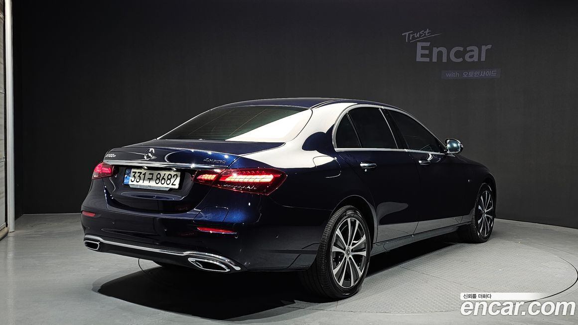 Mercedes-Benz E-Class 2021