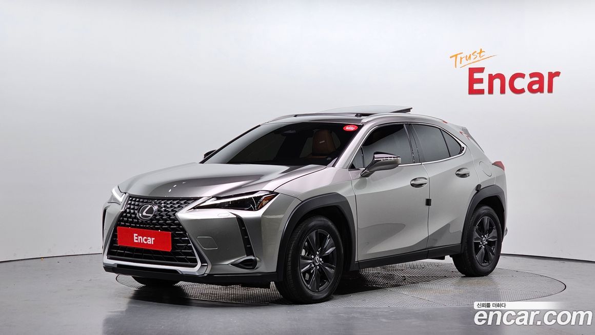 Lexus UX 2026