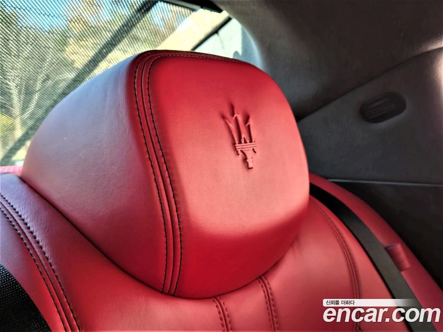 Maserati Ghibli 2021