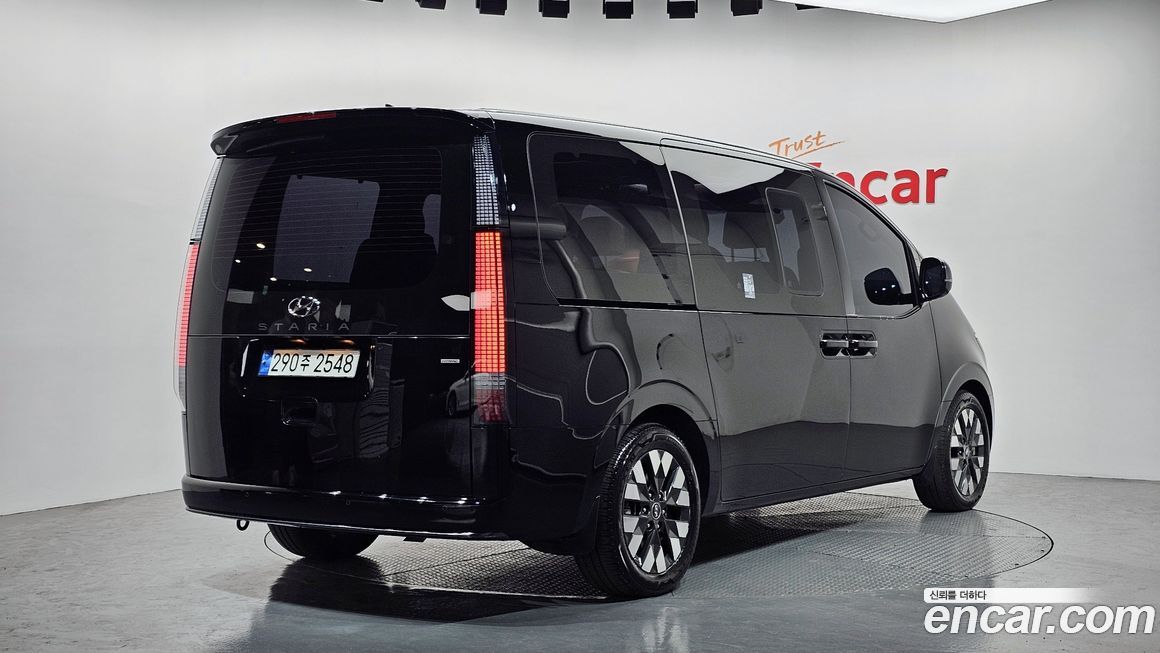 Hyundai Staria 2023