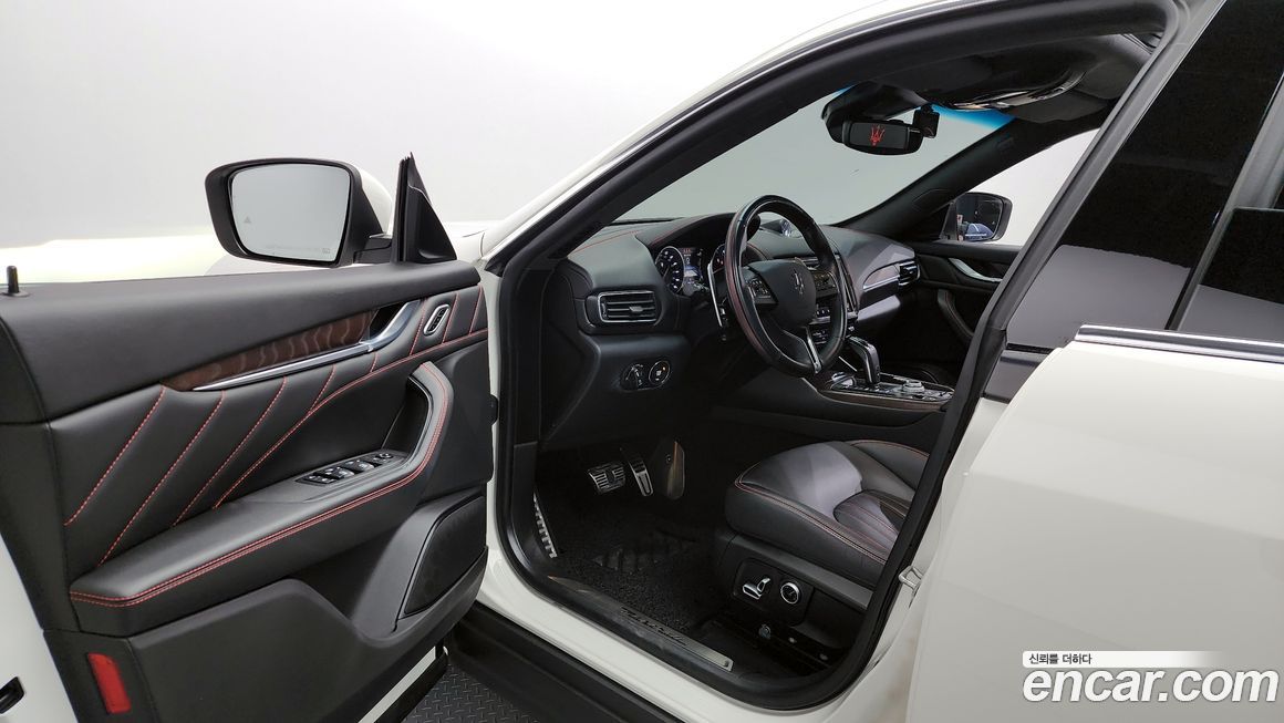 Maserati Levante 2022