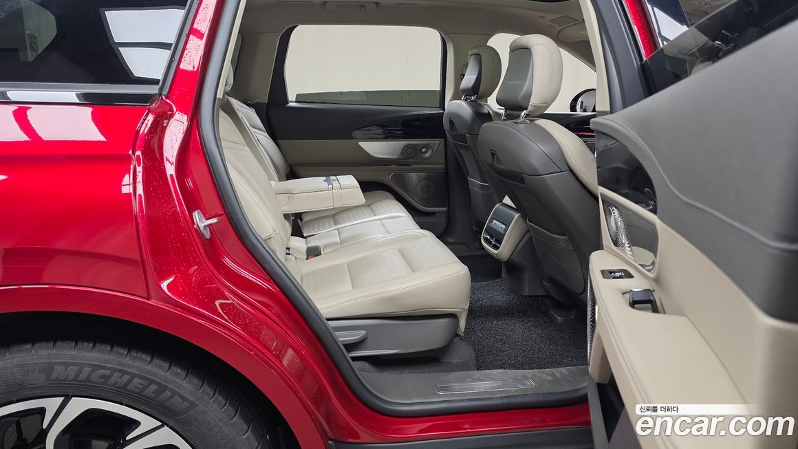 Lincoln Nautilus 2024