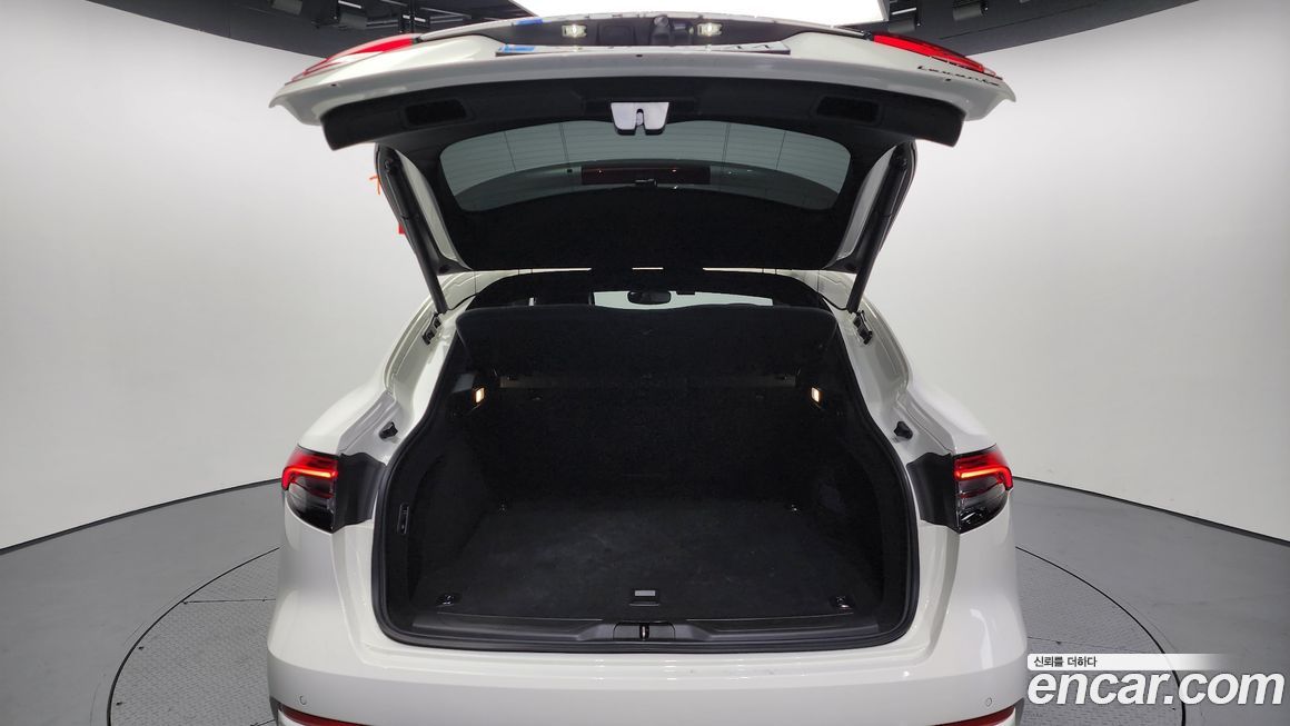 Maserati Levante 2022