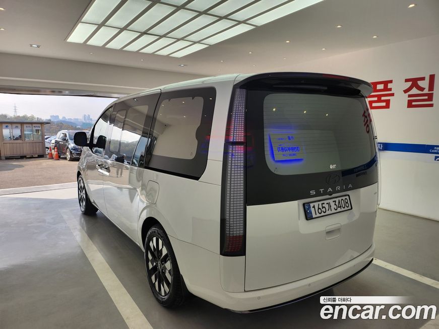 Hyundai Staria 2025