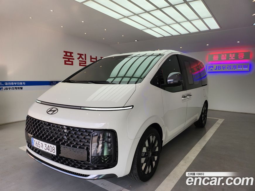 Hyundai Staria 2025