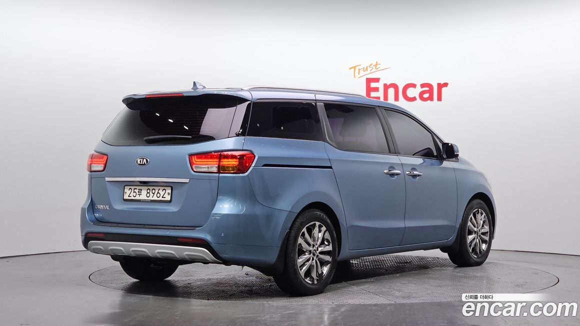 Kia Canival 2015