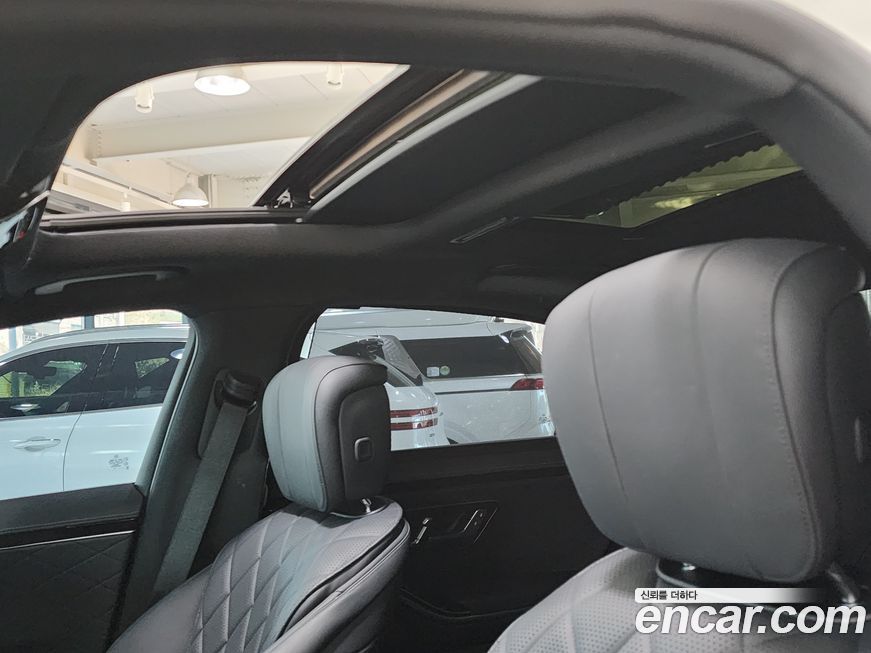 Mercedes-Benz S-Class 2023