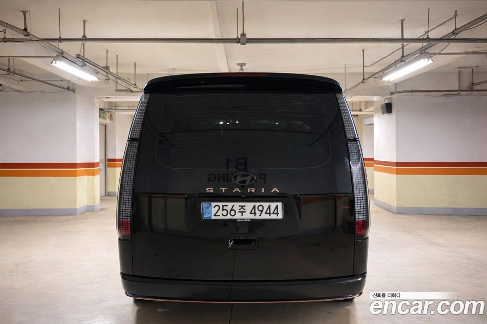 Hyundai Staria 2025