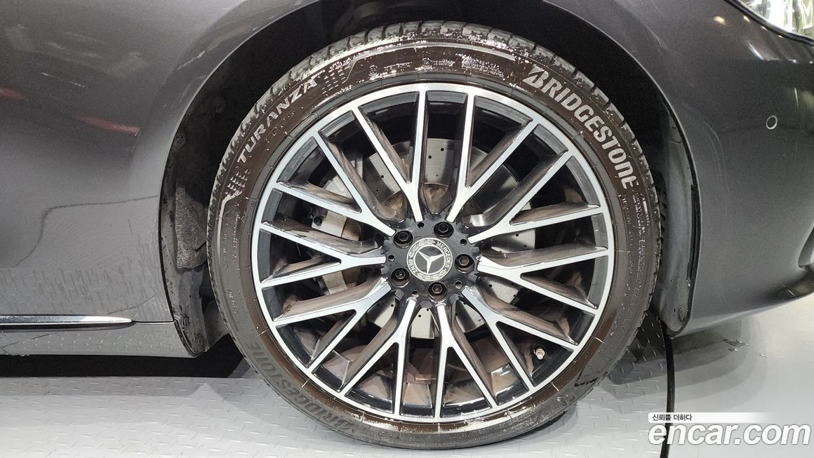 Mercedes-Benz S-Class 2022