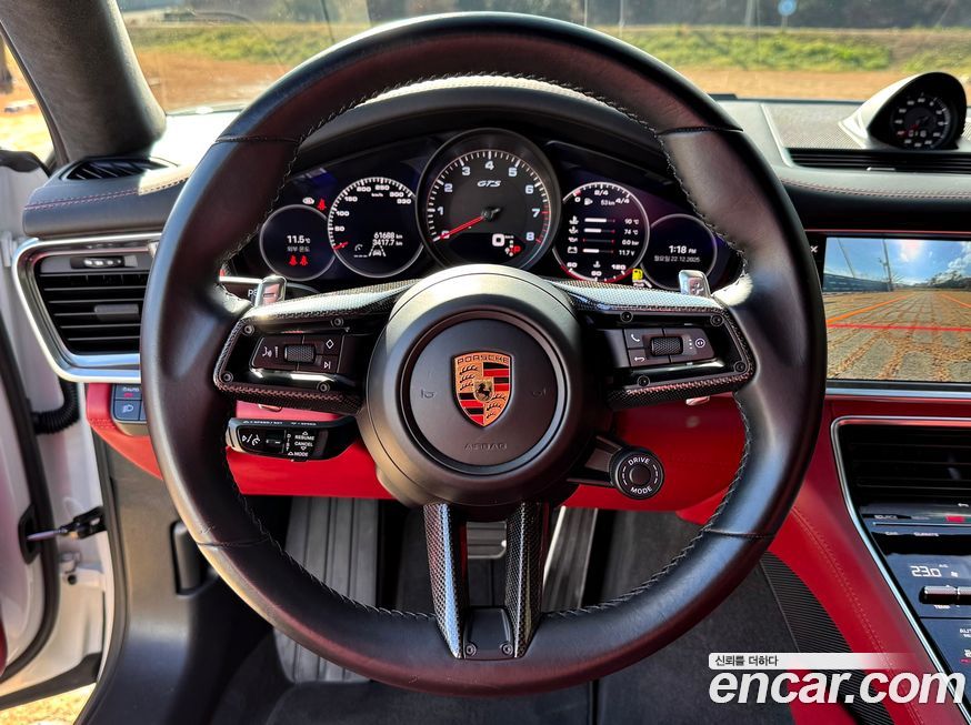 Porsche Panamera 2022