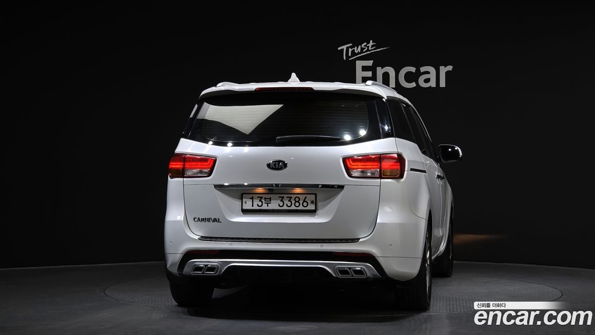 Kia Canival 2015