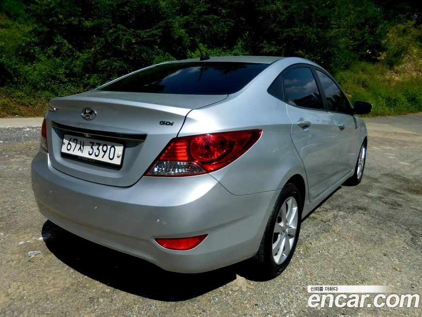 Hyundai Accent 2012