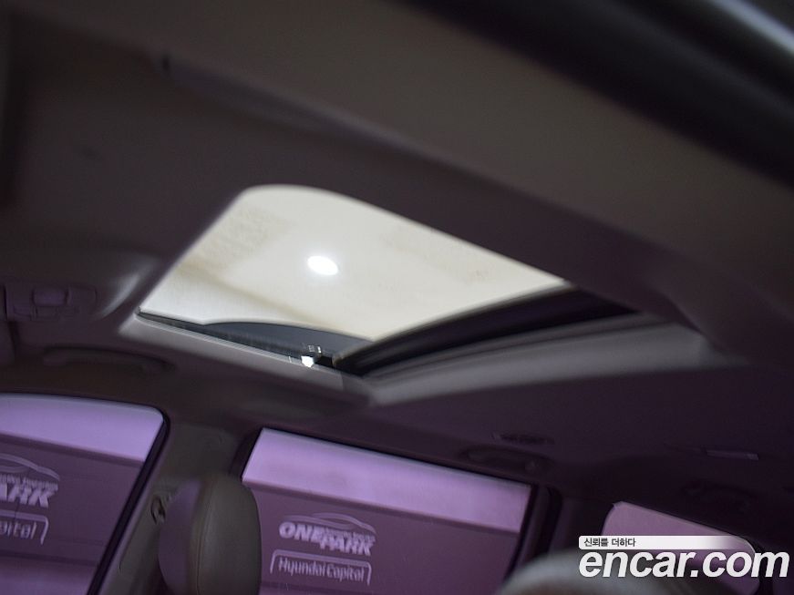 Kia Canival 2012
