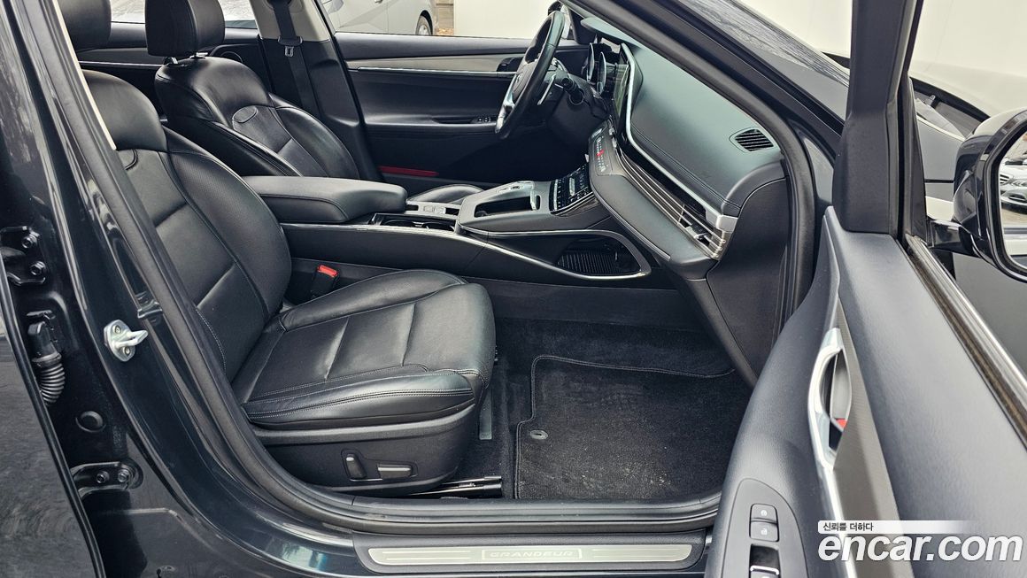 Hyundai Grandeur 2020