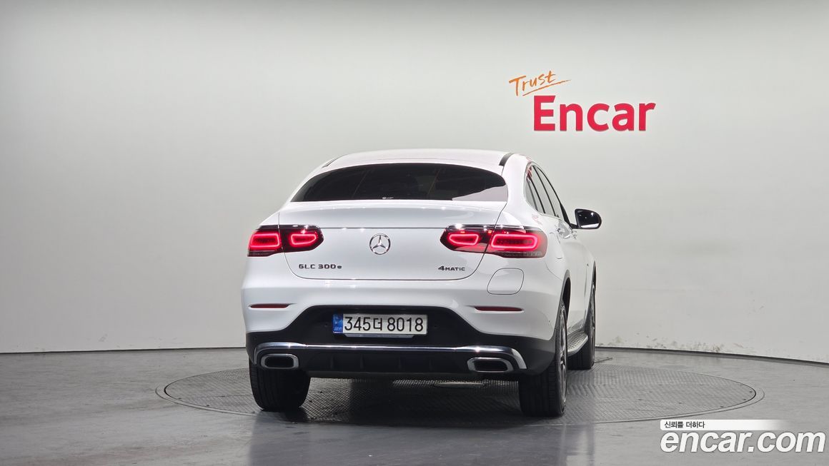 Mercedes-Benz GLC-Class 2021