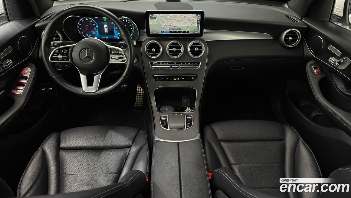 Mercedes-Benz GLC-Class 2021