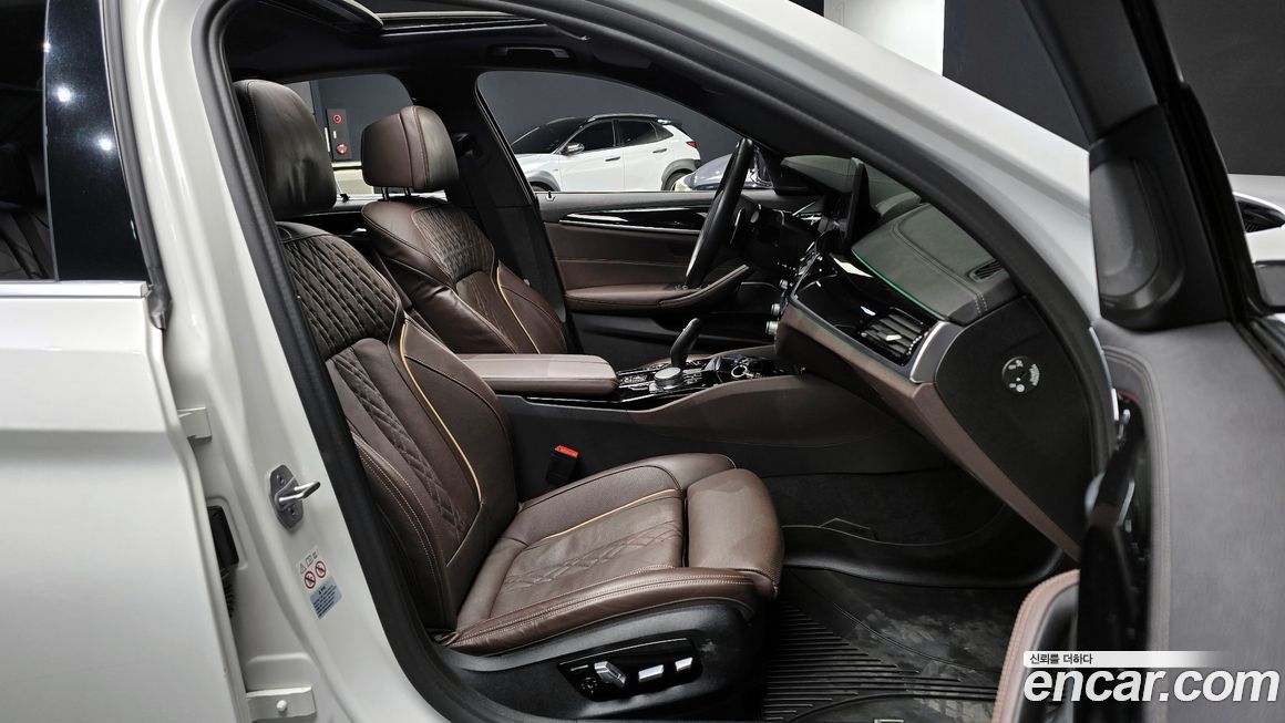 BMW 5-Series 2022