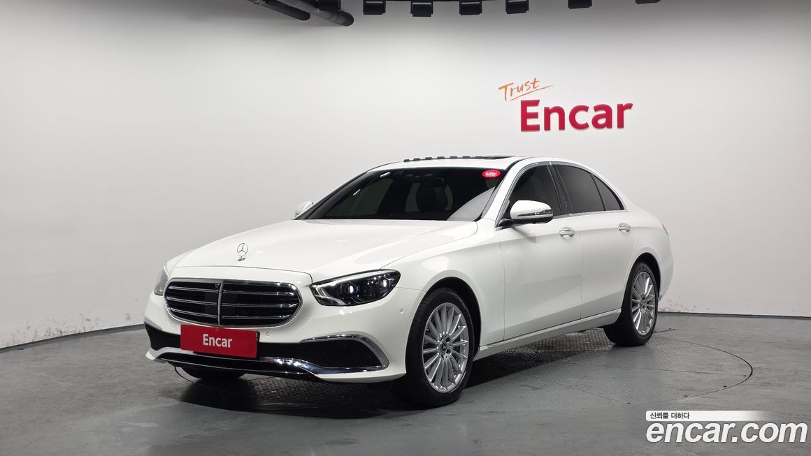 Mercedes-Benz E-Class 2022
