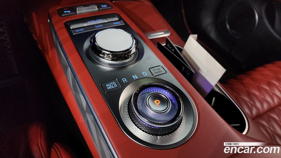 Genesis GV70 2023
