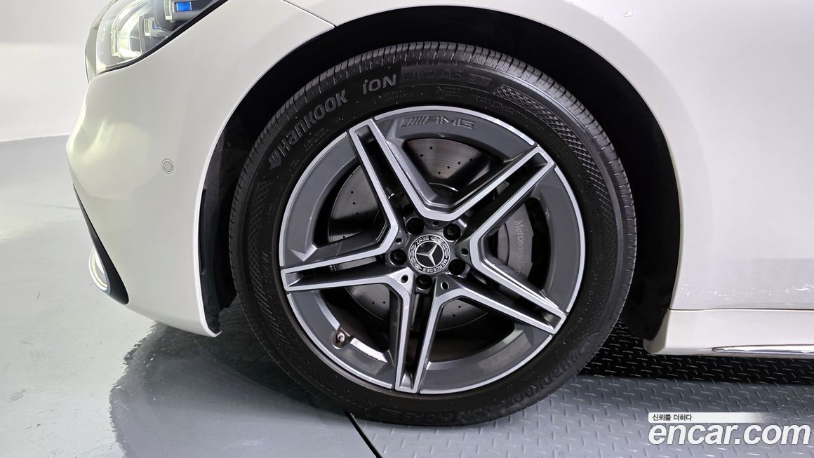 Mercedes-Benz S-Class 2021