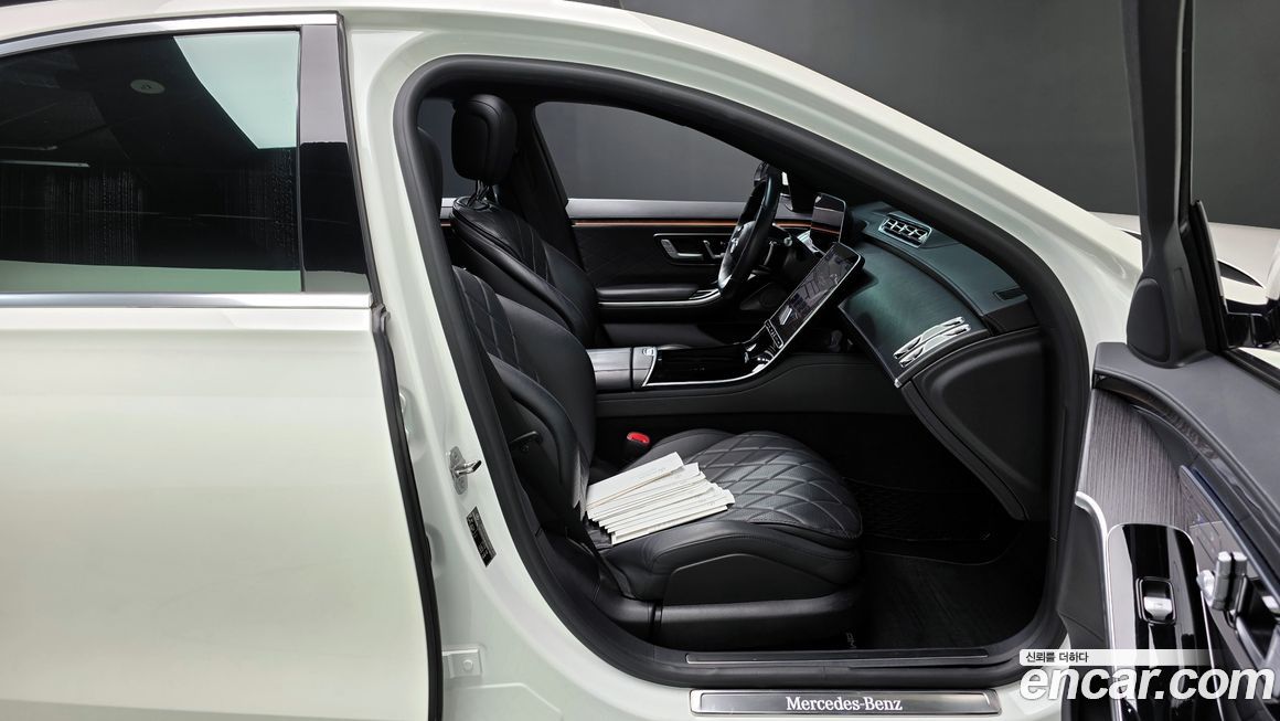 Mercedes-Benz S-Class 2021