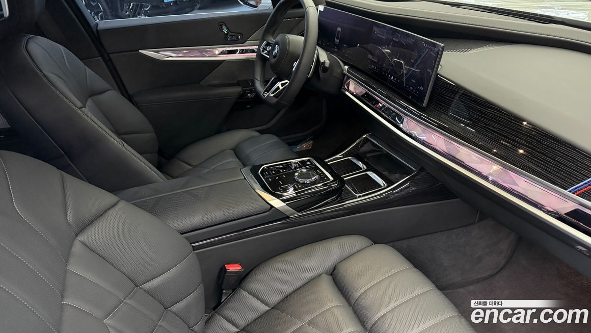 BMW 7-Series 2025