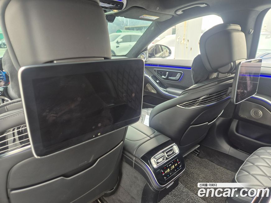 Mercedes-Benz S-Class 2023