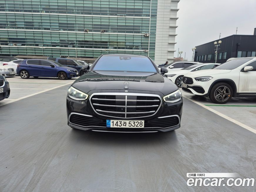 Mercedes-Benz S-Class 2023