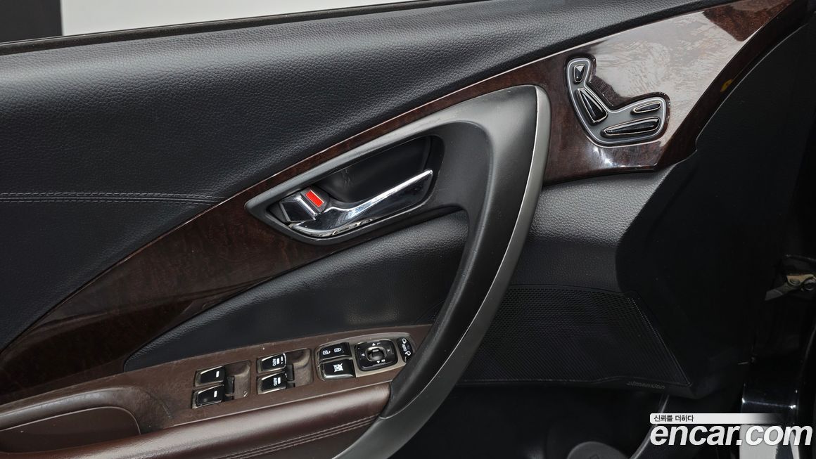 Hyundai Grandeur 2011