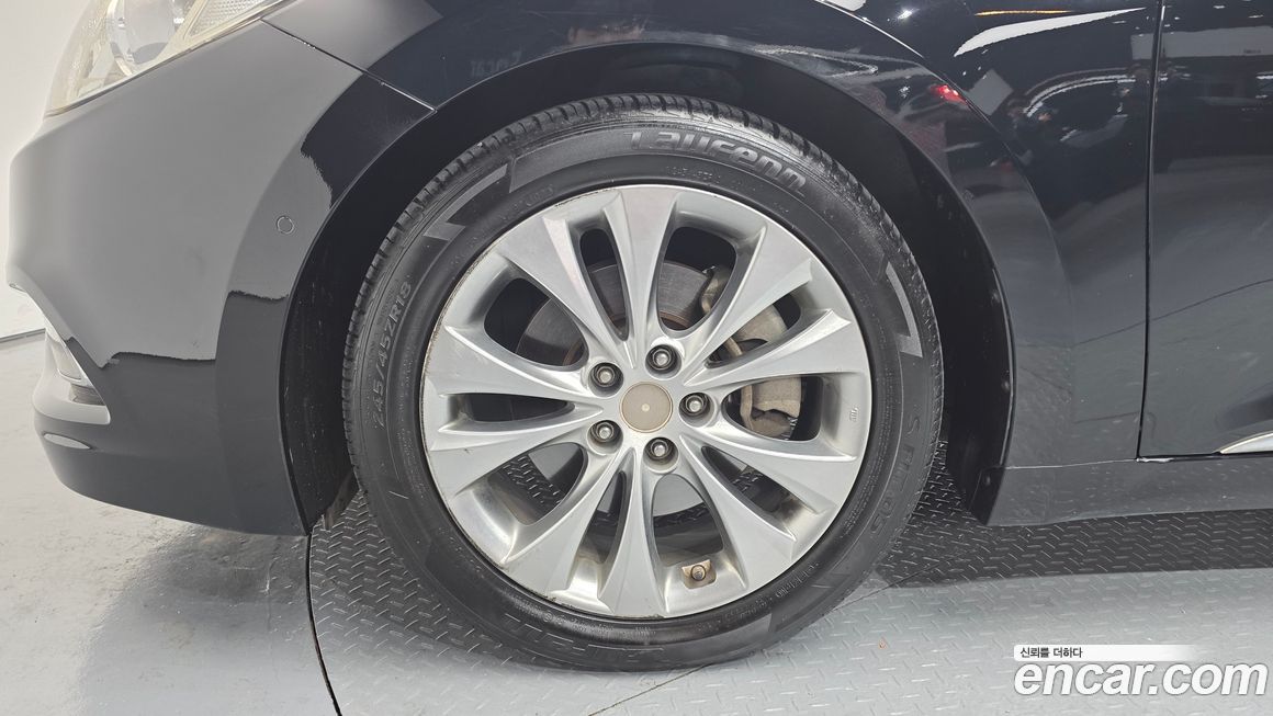 Hyundai Grandeur 2011