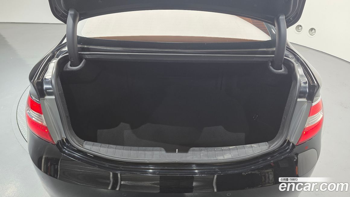 Hyundai Grandeur 2011