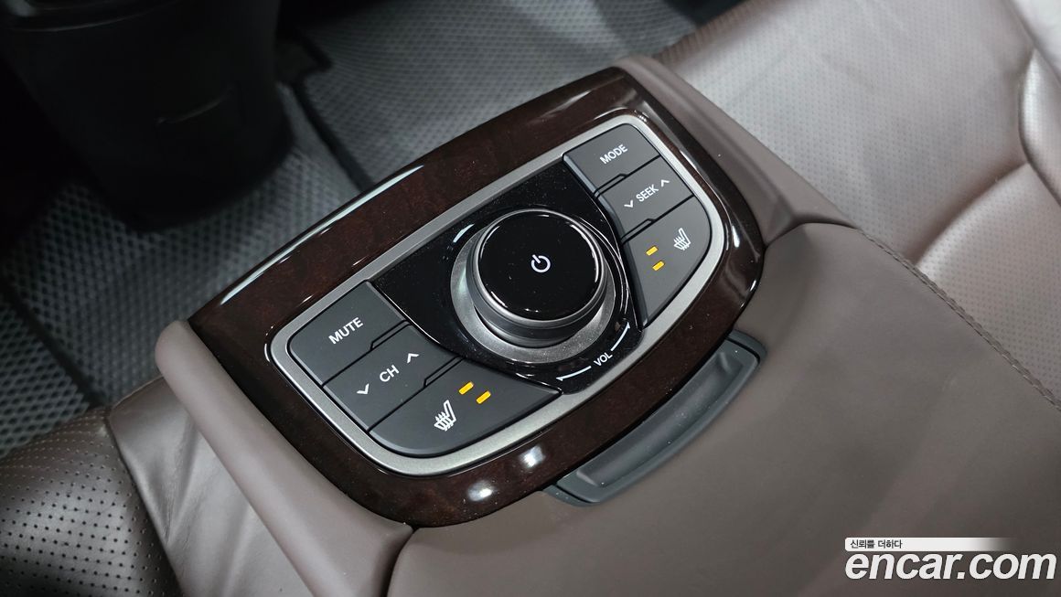 Hyundai Grandeur 2011