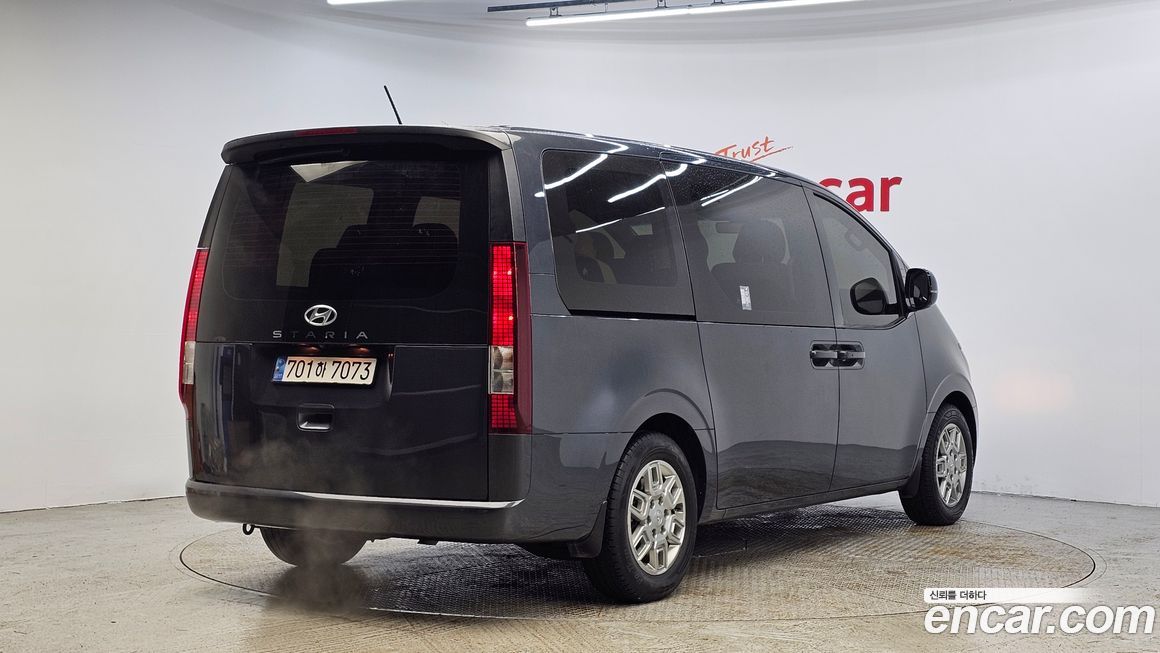 Hyundai Staria 2023