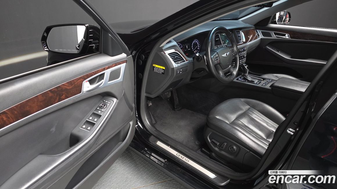 Hyundai Genesis 2015