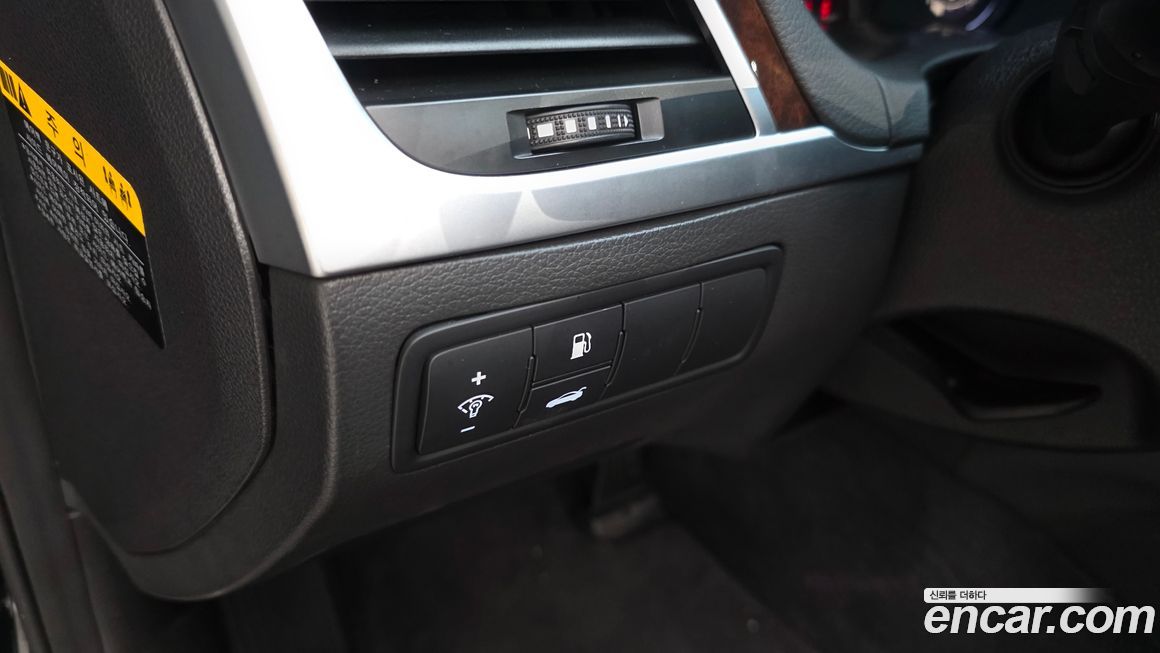 Hyundai Genesis 2015