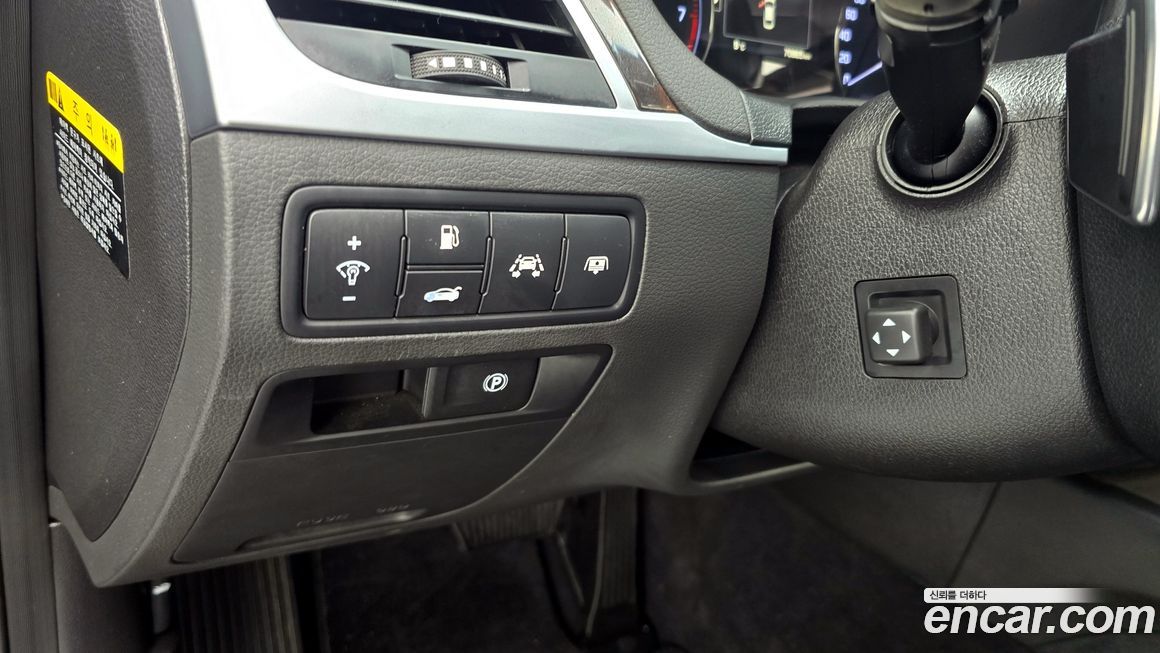 Hyundai Genesis 2016